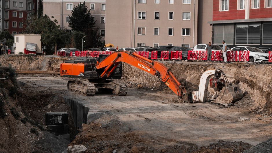 excavator rental