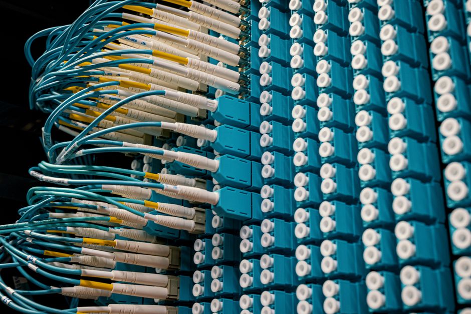 La importancia de un instalador de electrónica náutica en tu embarcación