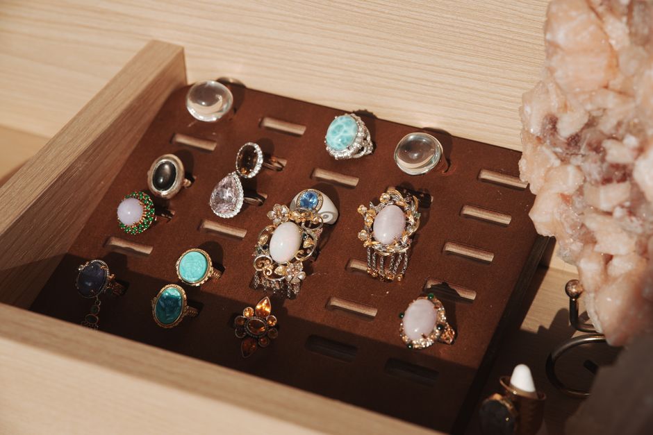 gemstone supplier