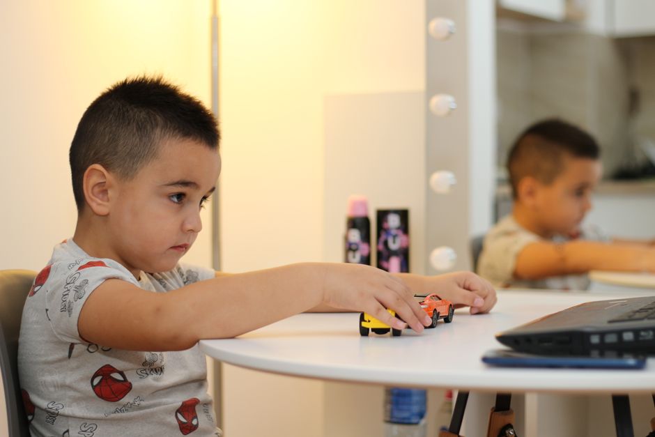 children toy manufacturer