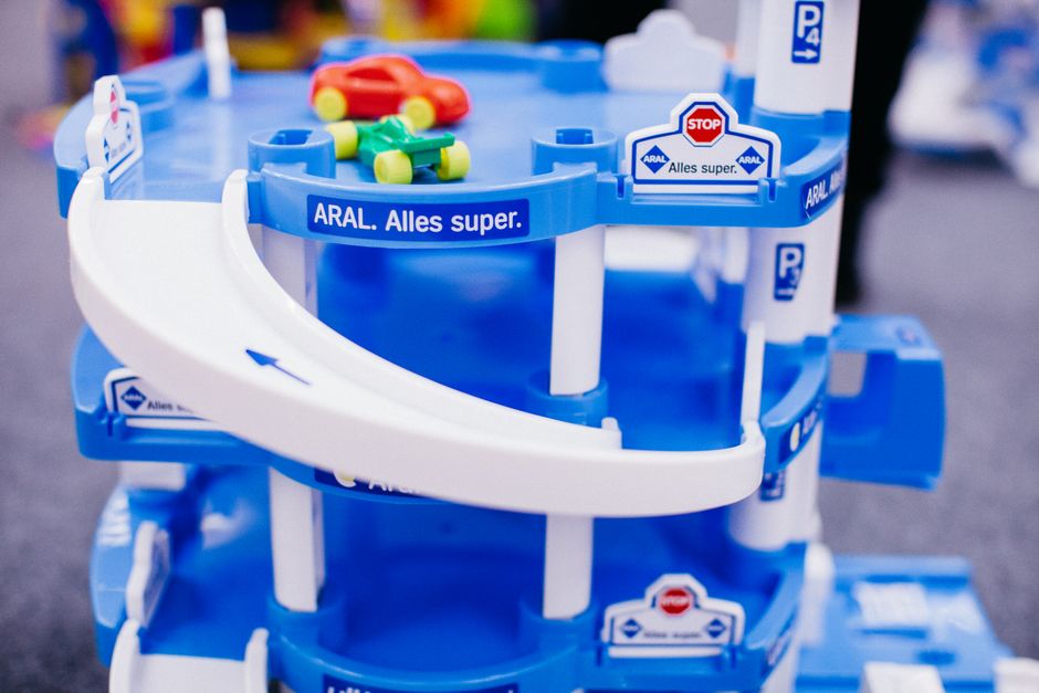 children toy manufacturer